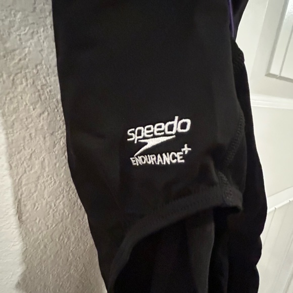 NWT Women’s Speedo Endurance Plus Flyback Swimsuit. Black and purple. - Picture 3 of 6